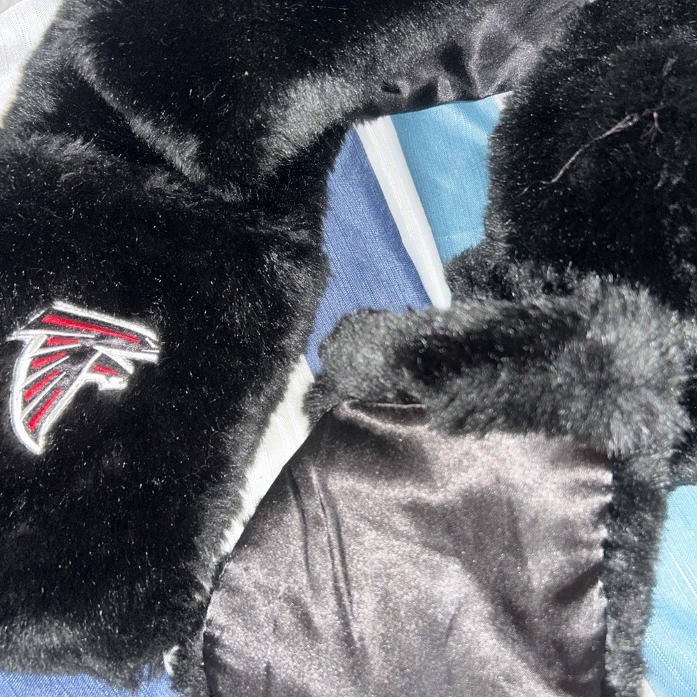Ladies Atlanta Falcons Black Faux Fur wrap